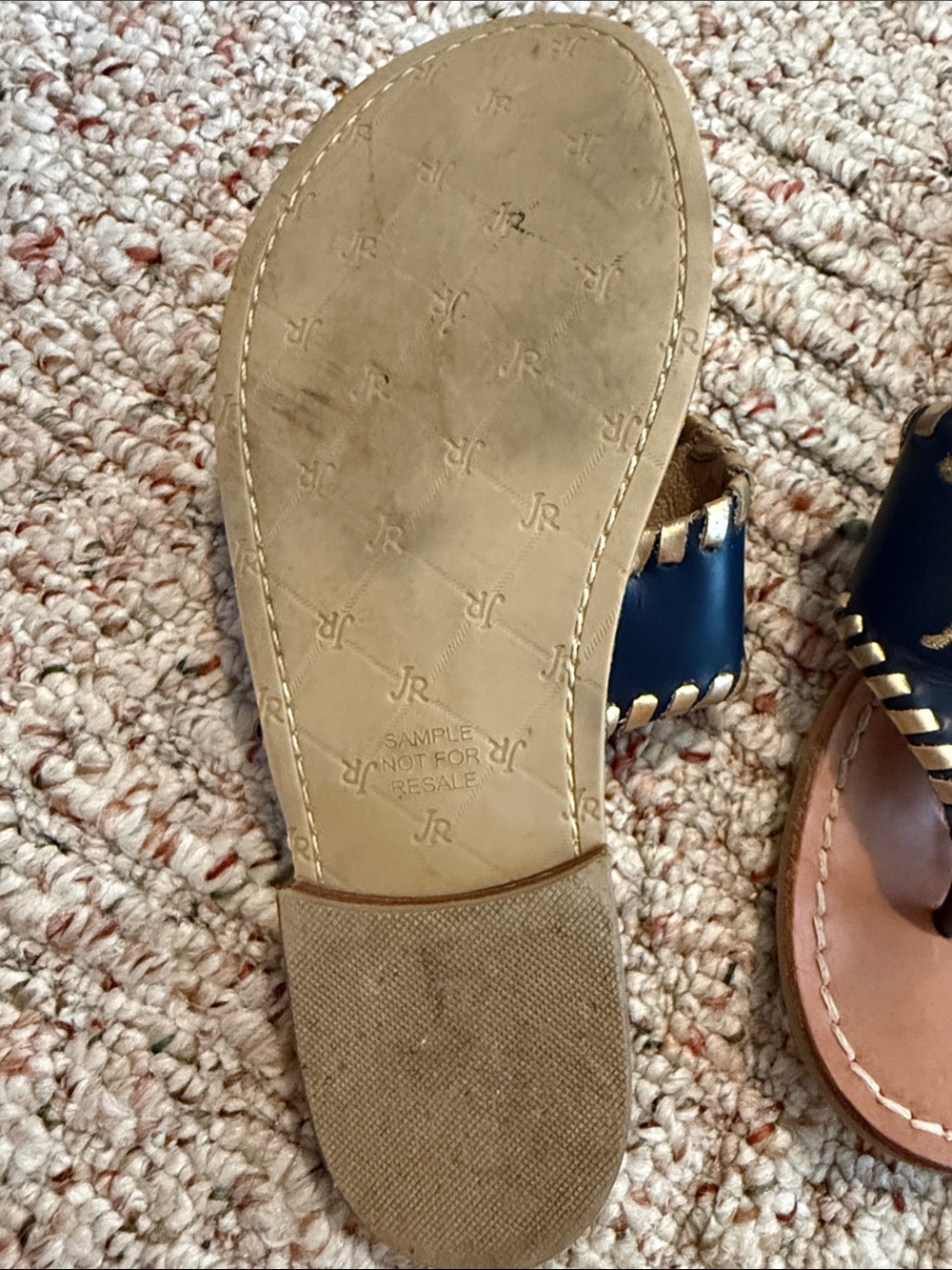 Jack Rogers Leather Thong Sandals with Gold Dog Motif size 6 - Picture 2 of 3
